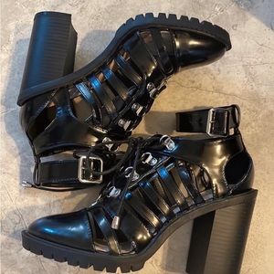 So Me Kirby Caged Gladiator Chunky Heel, Closed Toe Lace Up Ankle Booties size 7